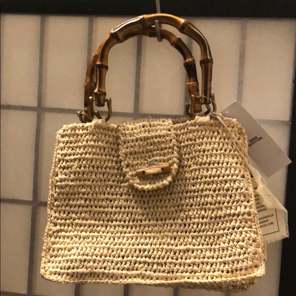 Straw purse with bamboo handles